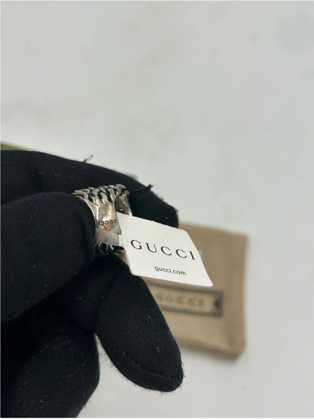 Unisex Gucci, iconic Lionhead silver ring featuring black Crystal size 11 Italy